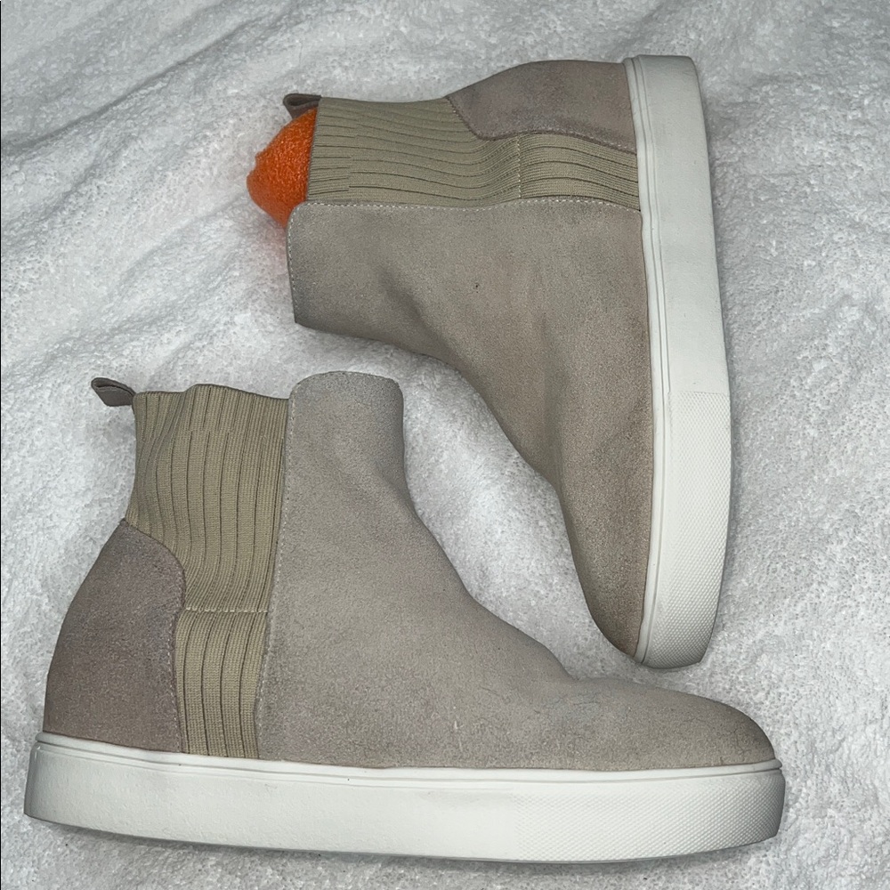 STEVE MADDEN 8.5 Cosmo Gray Suede Leather slip on Chelsea platform Sneaker Boot